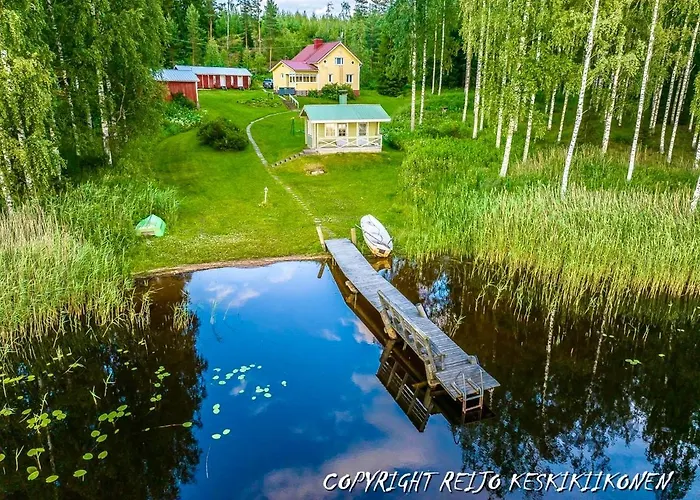 Villa Niemelae With Jacuzzi